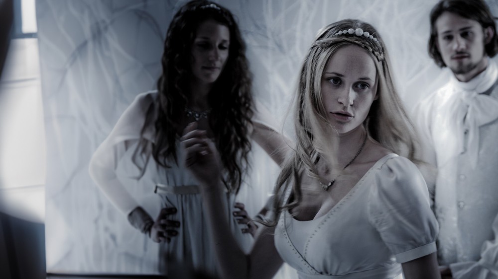 Rozprávky bratov Grimmovcov: Pretancované črievičky