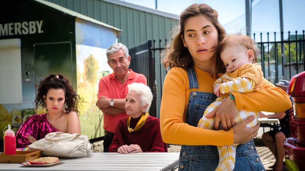 Zbuchnutá na strednej