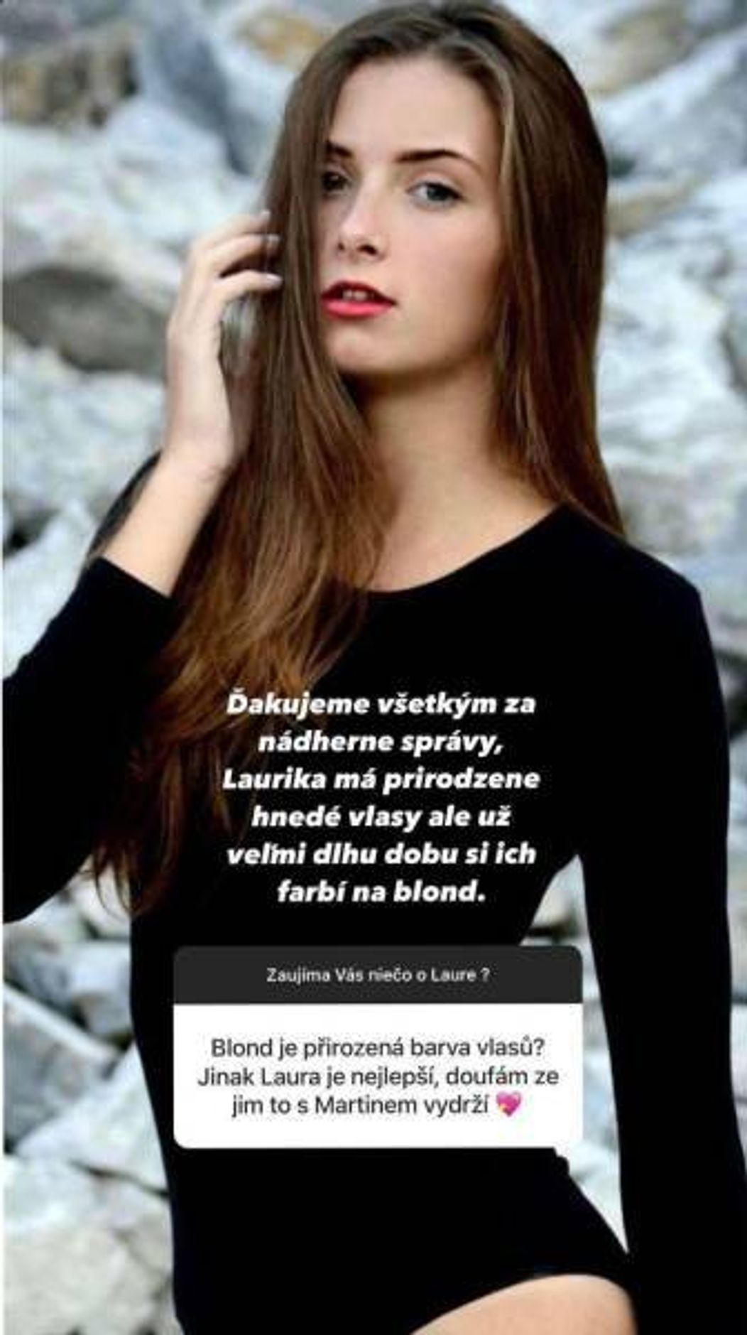 Laura ako hnedovláska. 