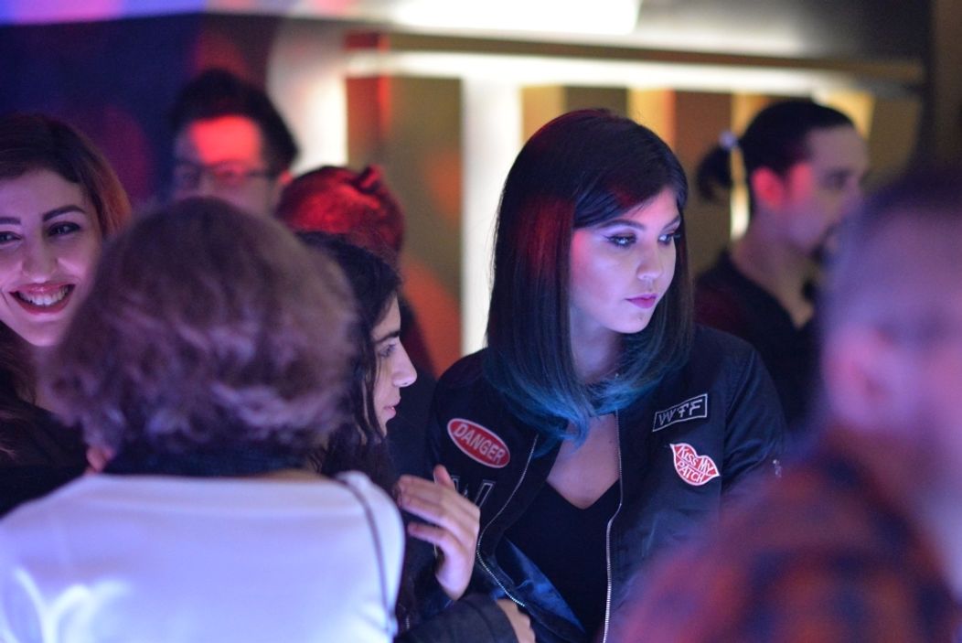 Sestry Buckingham, krst