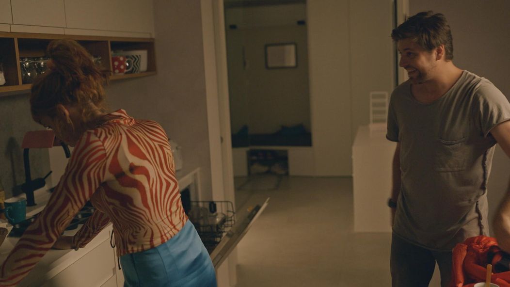 Nikol sa zosypala. Matej sa rozhodol odísť.