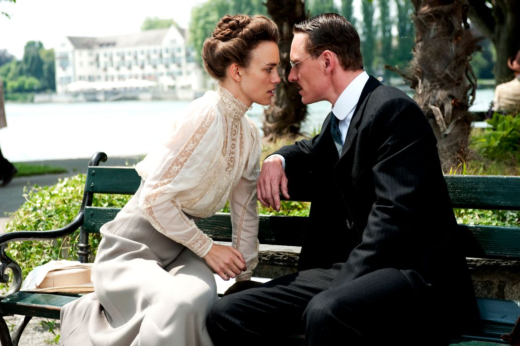 Michael Fassbender s Kierou Knightley vo filme Nebezpečná metóda