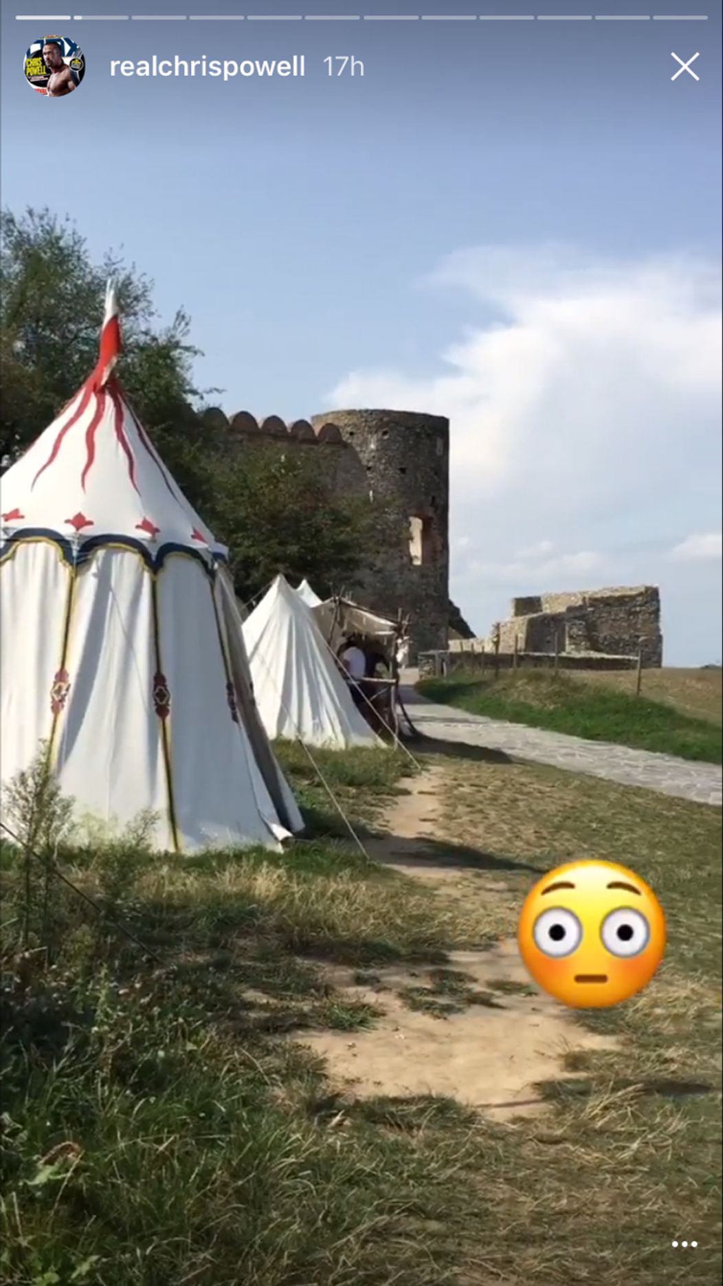 Chris si prehliadku hradu užíval a fotil si všetko, čo ho zaujalo