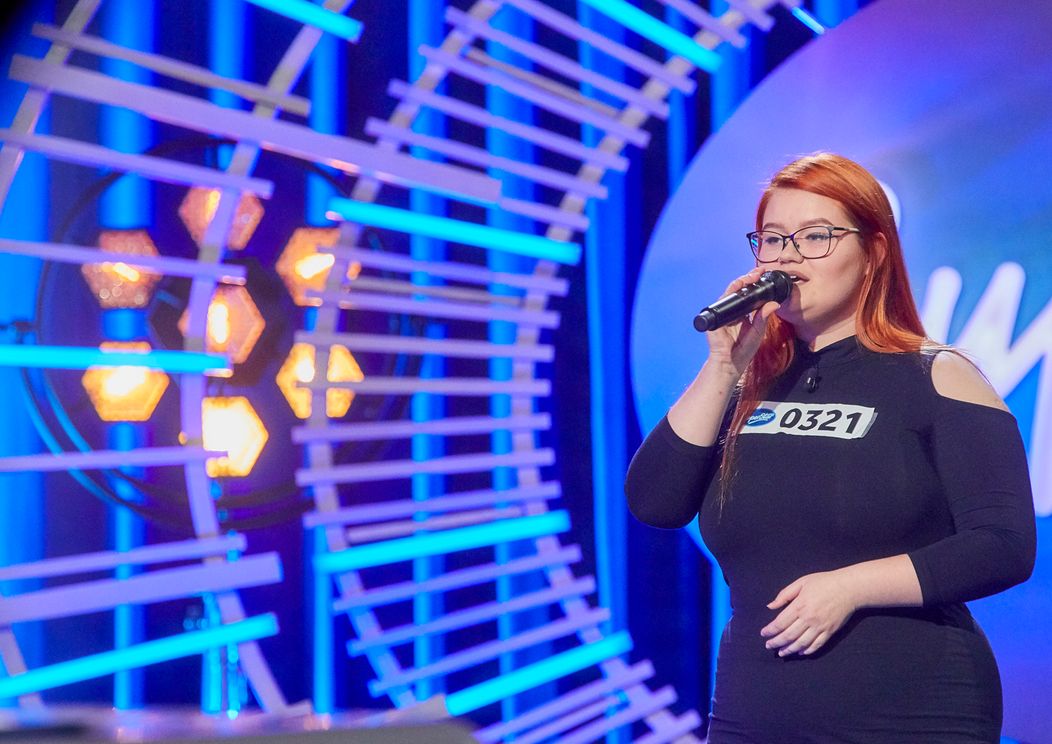 Marie Brezňáková zaspievala českú hymnu.