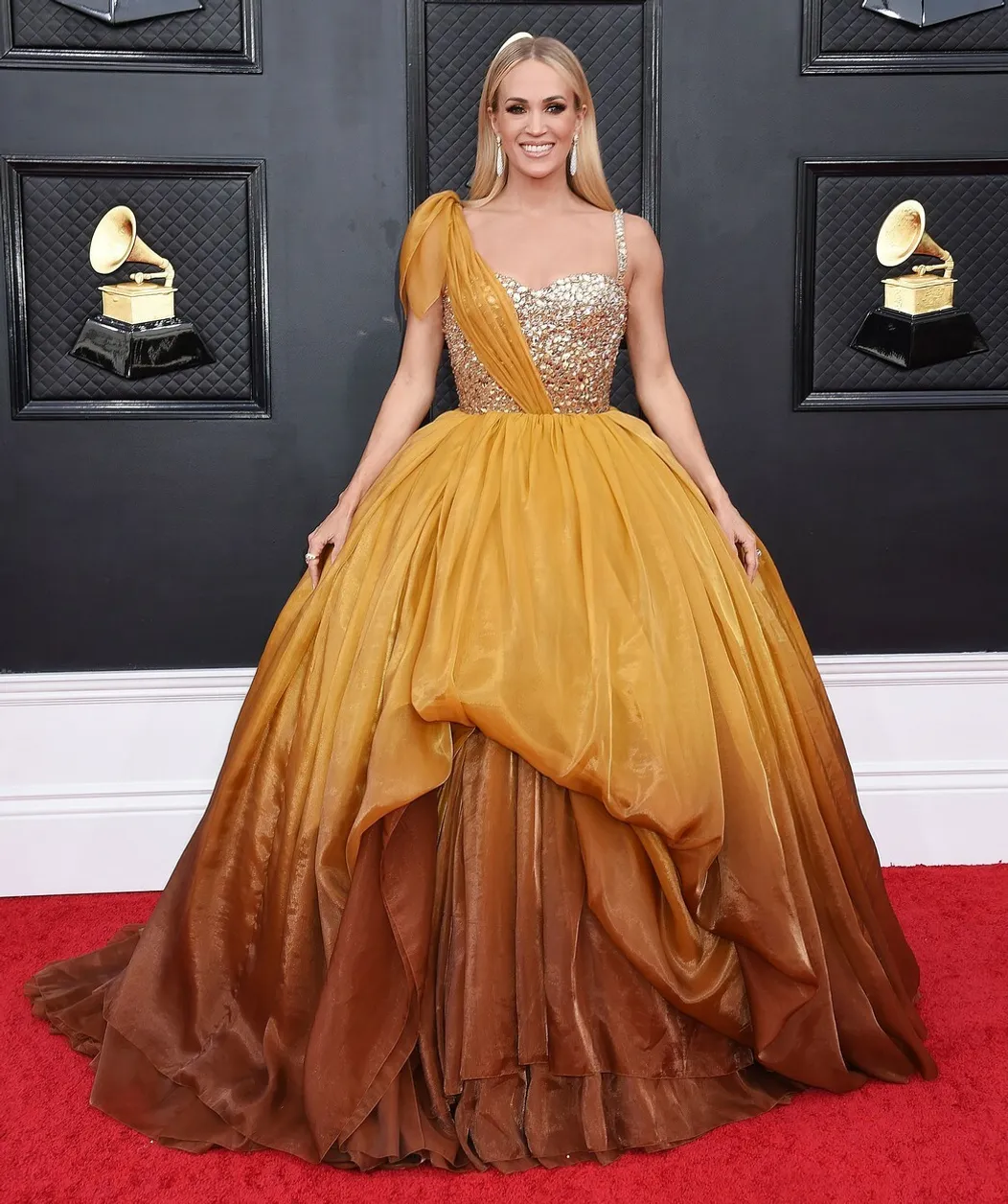 Carrie Underwood na 64. ročníku udeľovania hudobných cien Grammy v Las Vegas