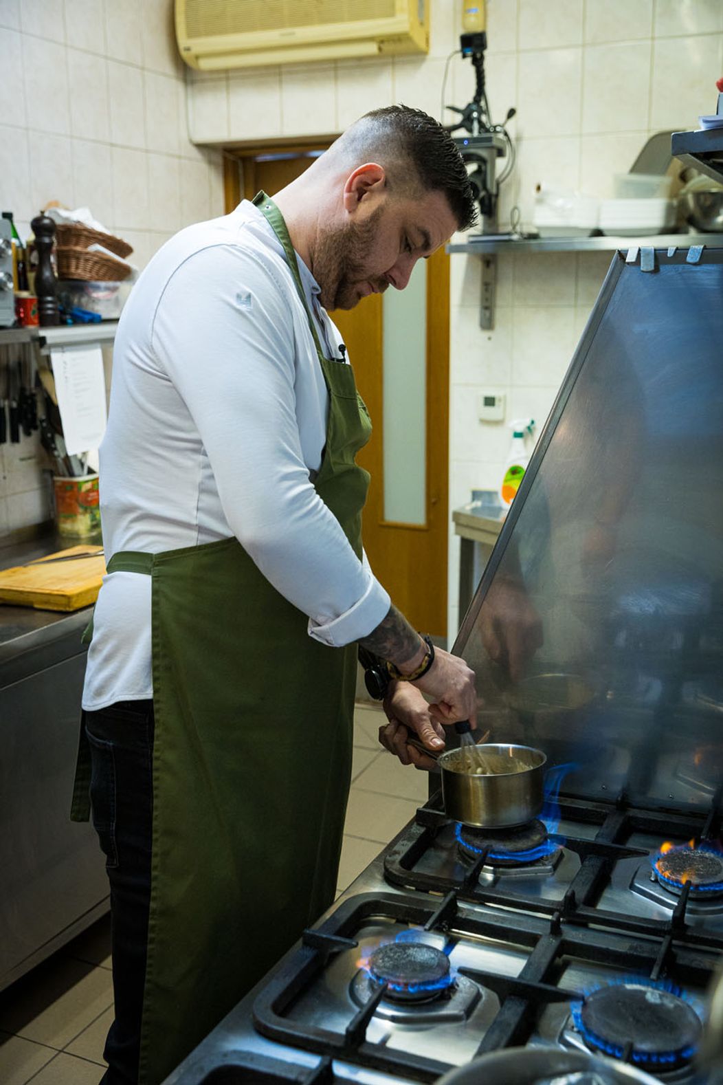 Reštaurácia Pekidors - zábery z 8. časti tretej série šou Na nože