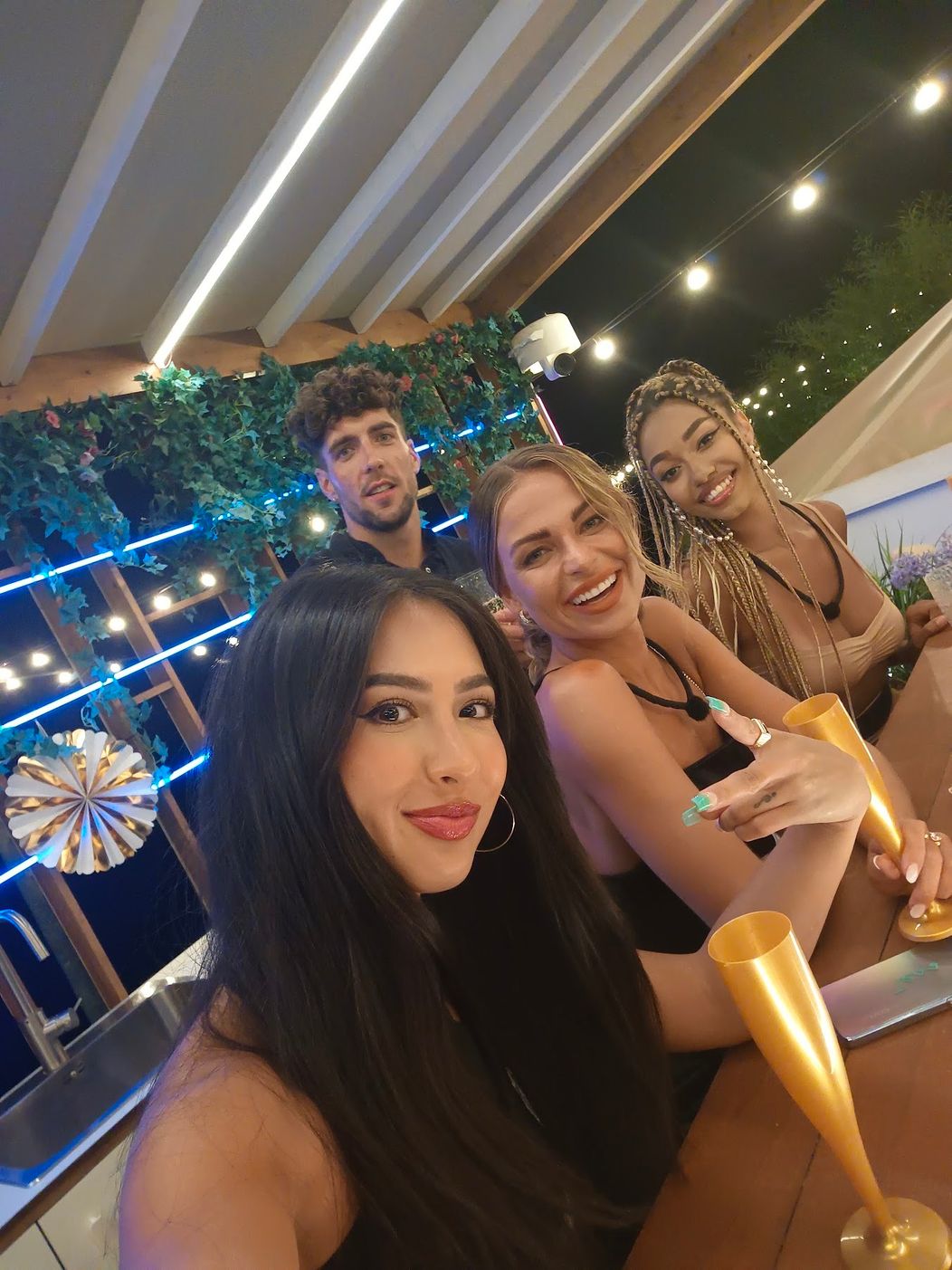 Mishala, Tess, Aisha, Honza