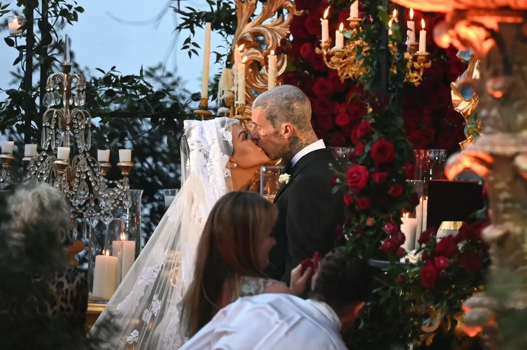Novomanželia Kourtney Kardashian a Travis Baker