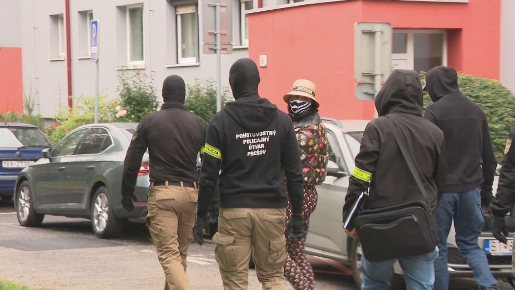 Zuzana S. Plačková v putách 