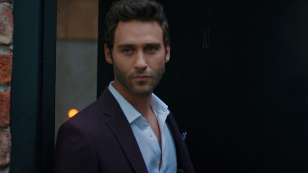 Seçkin Özdemir v seriáli V hre je láska