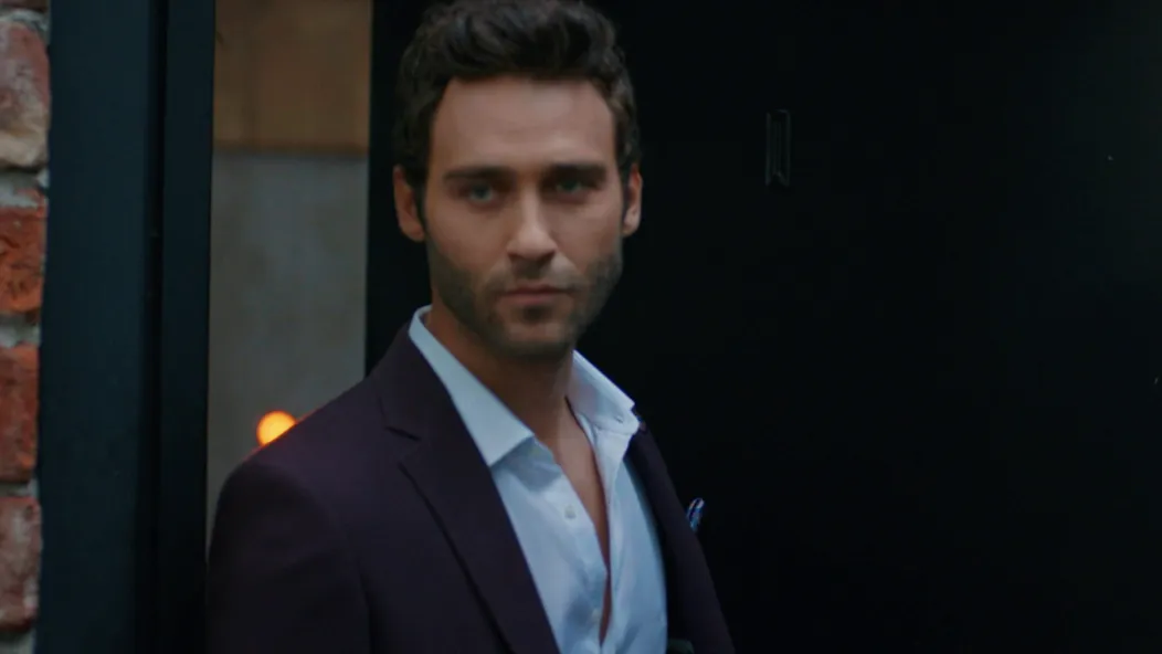 Seçkin Özdemir v seriáli V hre je láska