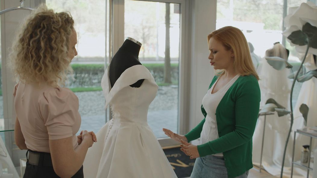 Beáta s Naďou a Kvetkou vyberá svadobné šaty