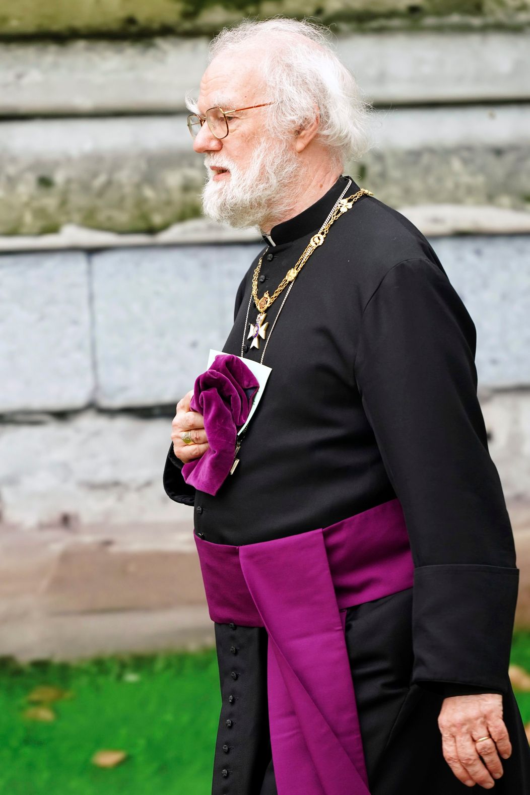 Príchod hostí na korunováciu