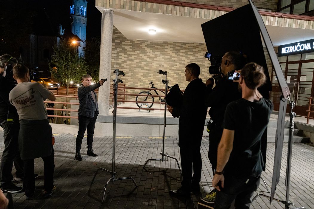 Nakrúcanie streľby v Druhej šanci.