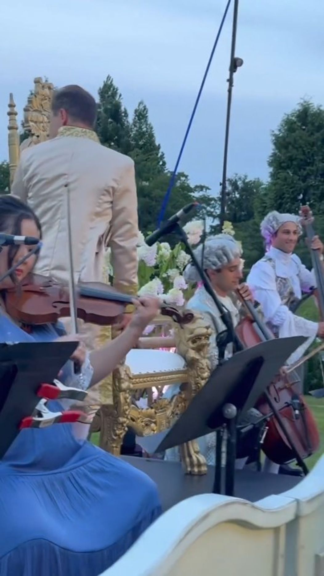 Jennifer Lopez oslávila 55. narodeniny na motív slávneho seriálu.