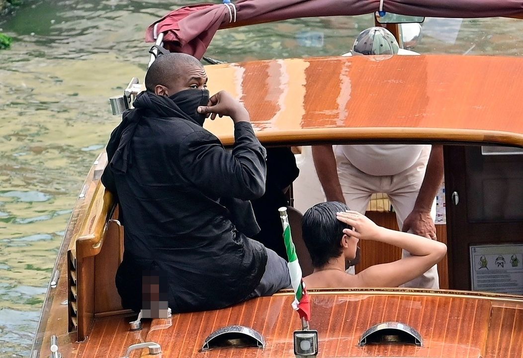 Kanye West to s manželkou prehnali