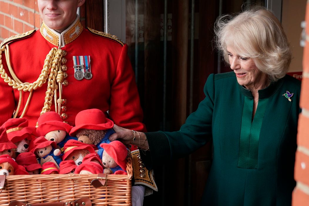 Camilla darovala deťom Paddingtonov