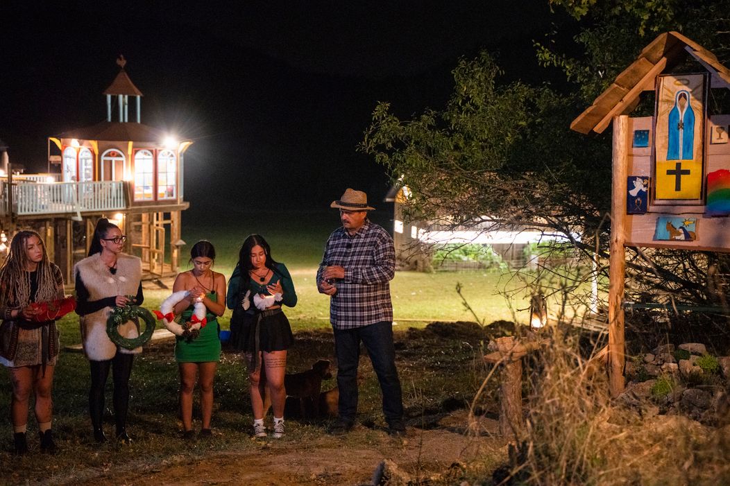 Pamiatka zosnulých - pietna spomienka na Farme