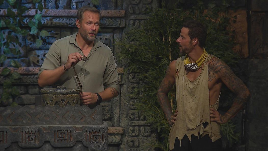 Pirát s Tomášom sa na kmeňovej rade navzájom ochránili individuálnymi imunitami. Oheň tak nakoniec zhasol Radkovi.