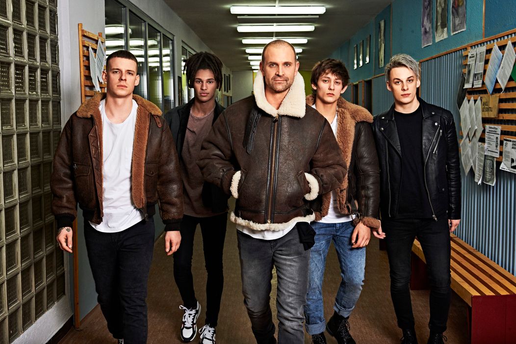 Kouč Colorada Jared Bednar proti Buffalu.