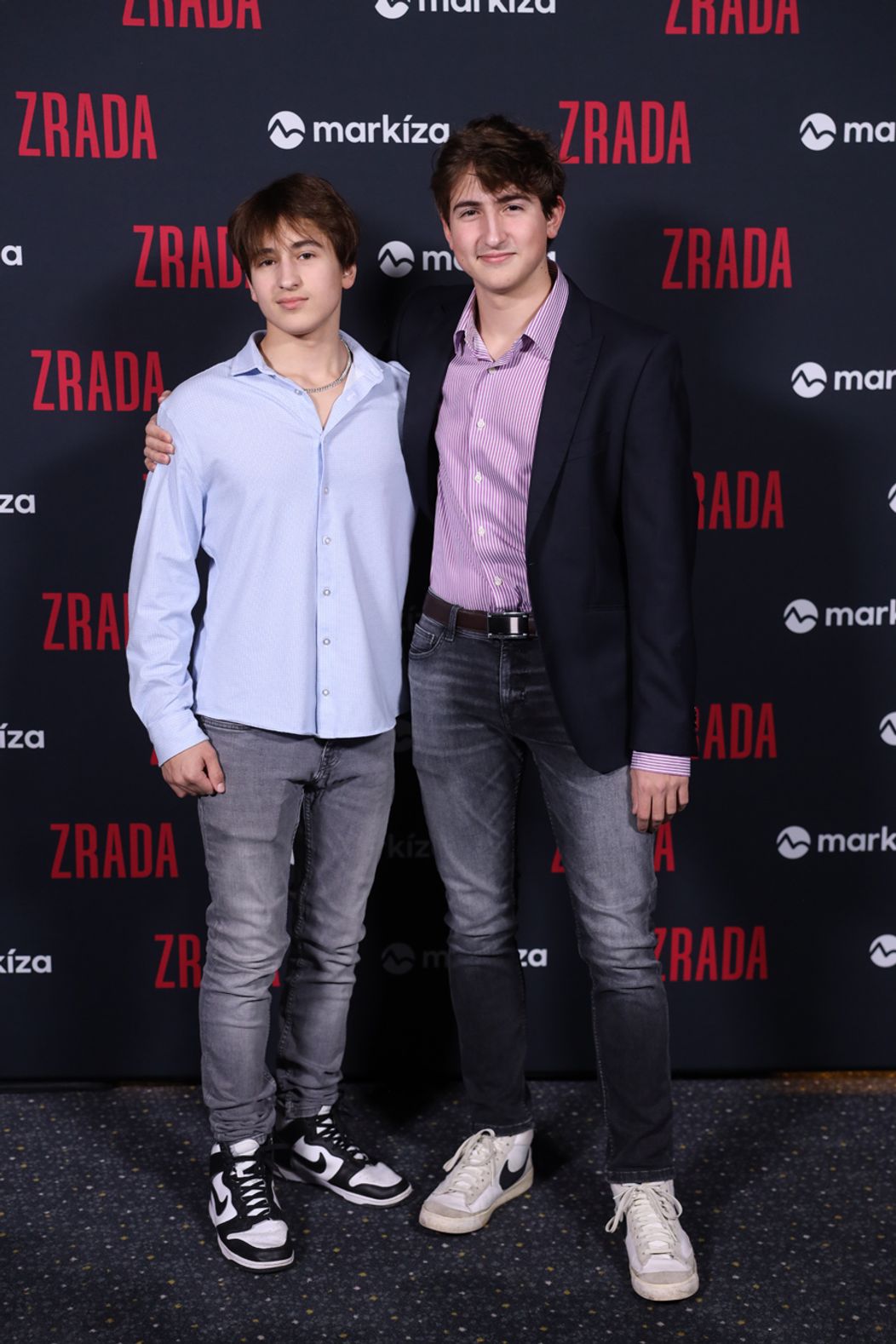 Premiéra seriálu Zrada