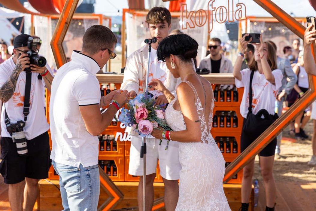 Jovinečko a Bianka pred oltárom