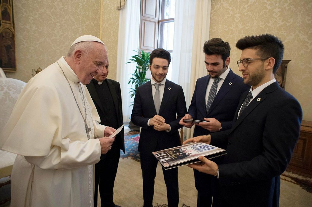 Il Volo na stretnutí s pápežom Františkom vo Vatikáne (6. máj 2017)