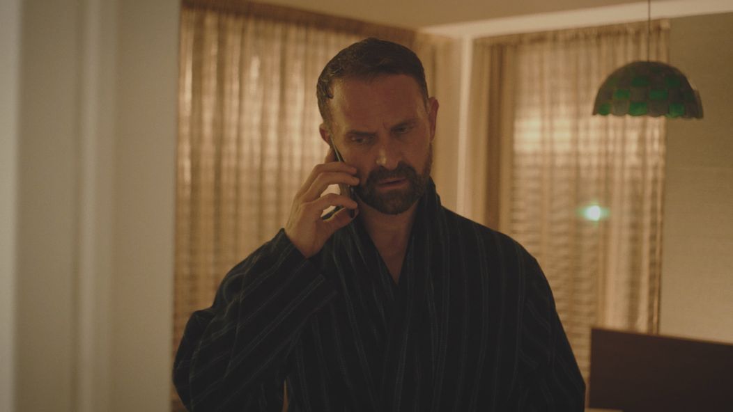 Andrej zistí od neznámeho muža o Laure zásadnú informáciu.