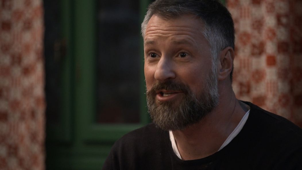 Vlado sa pochváli, že stretol dávnu známosť.