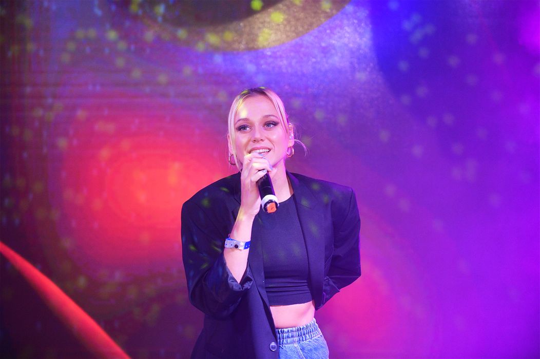 Media Party Superstar