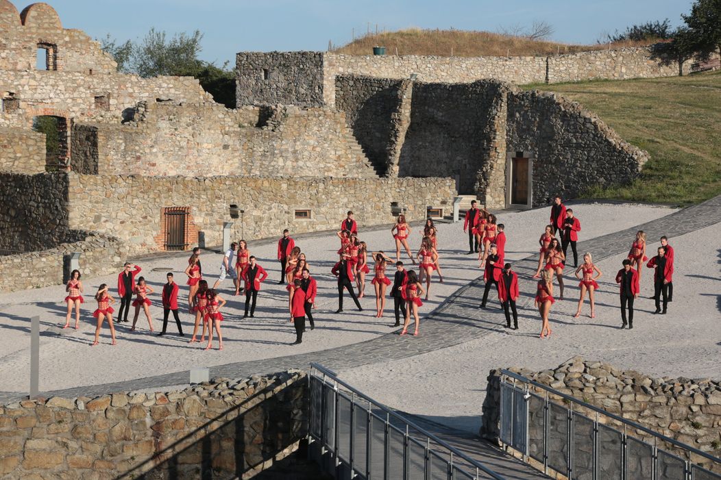 Tanečníci na Devíne