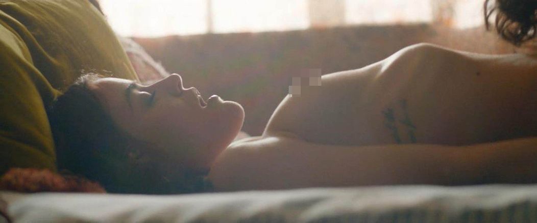Lucy Hale v novom filme Dude