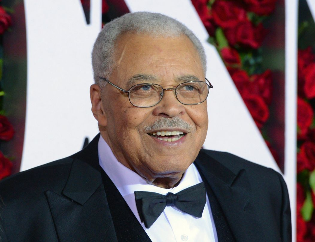 Vo veku 93 rokov zomrel legendárny americký herec James Earl Jones