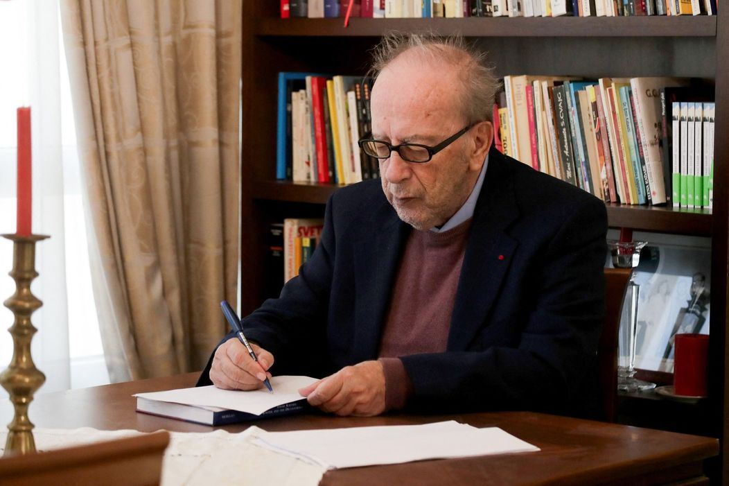 Zomrel Ismail Kadare