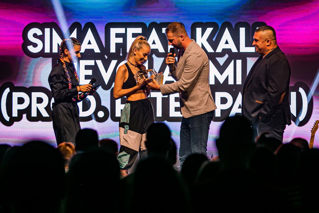 Dominika Mirgová a Adiss na Hudobných cenách rádia Europa 2