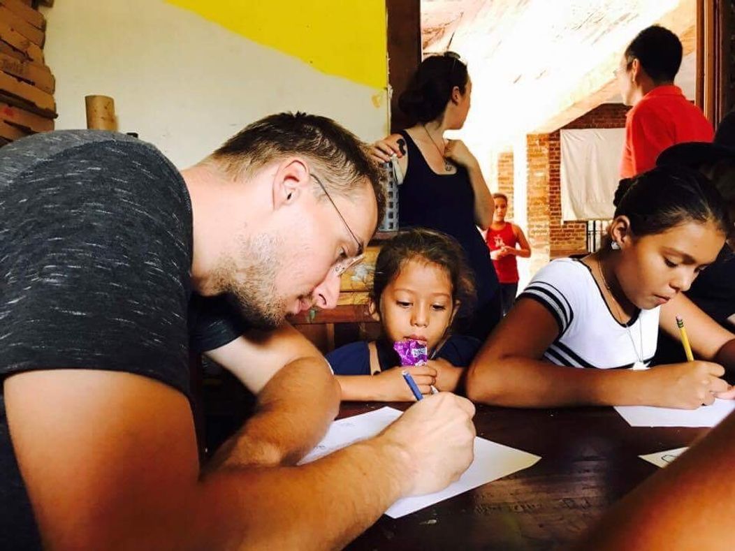 Michal Kovačič v úlohe učiteľa