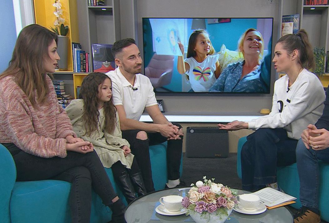 Larisa Mižigar s otcom a Macou Zábranskou v Teleráne