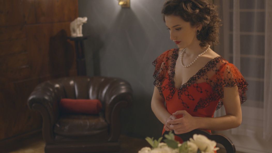 Eva prišla večer k Walterovi Klausovi