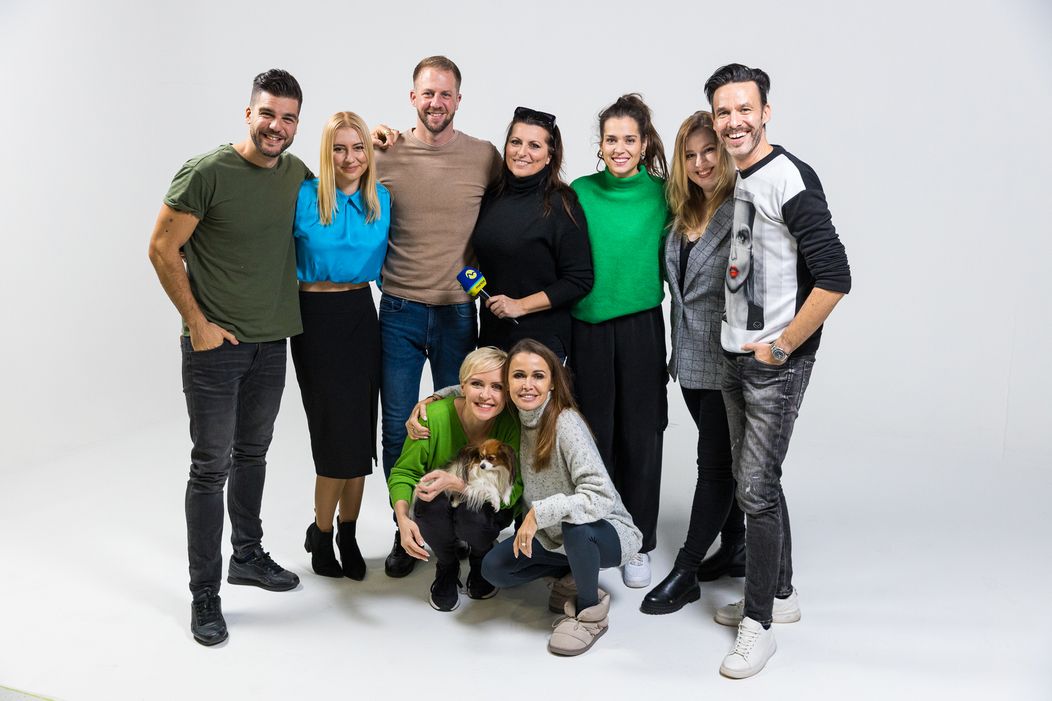 Moderátori a štáb Telerána pripravili vianočnú pesničku
