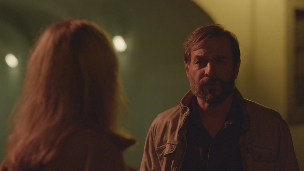 Radosť z perfektnej oslavy Adamových (Kamil Mikulčík) narodenín vystriedal strach.