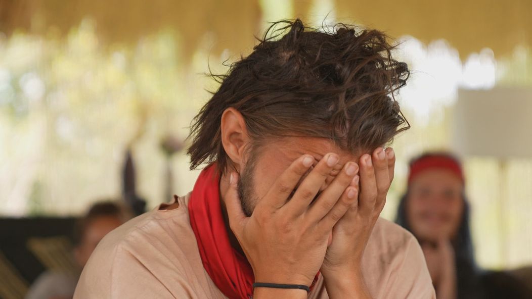 Pítr sa po odkaze od priateľky Gabči rozplakal.