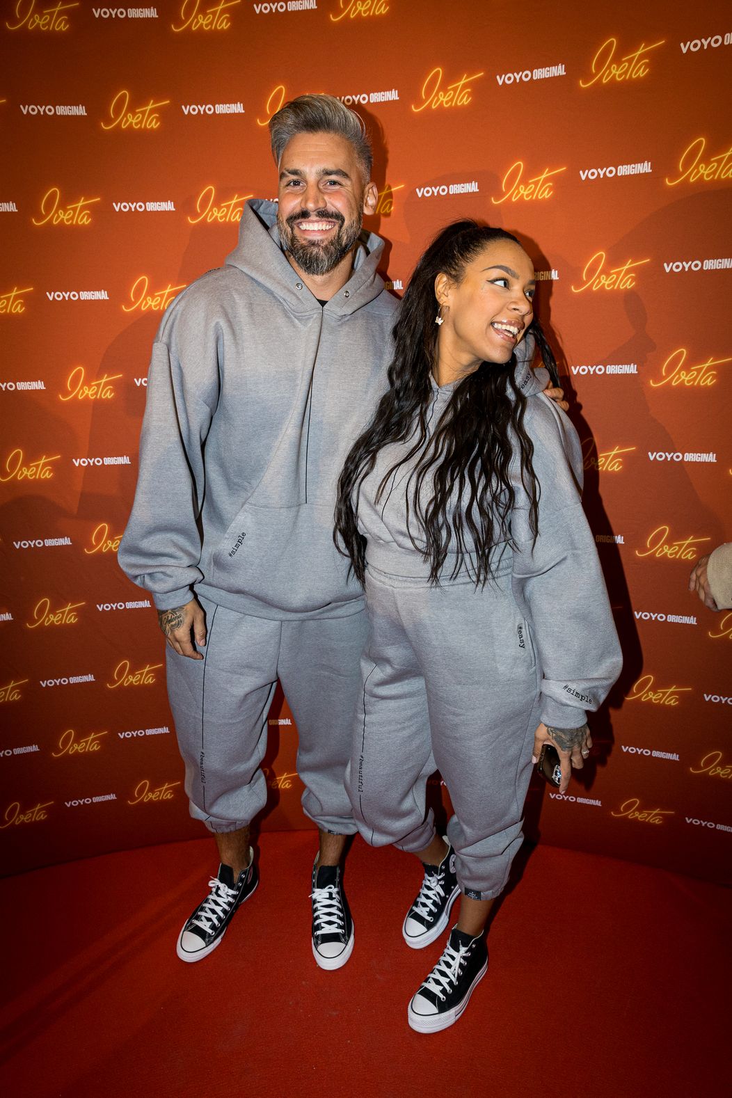 Josef Kůrka a Angie Mangombe na premiére