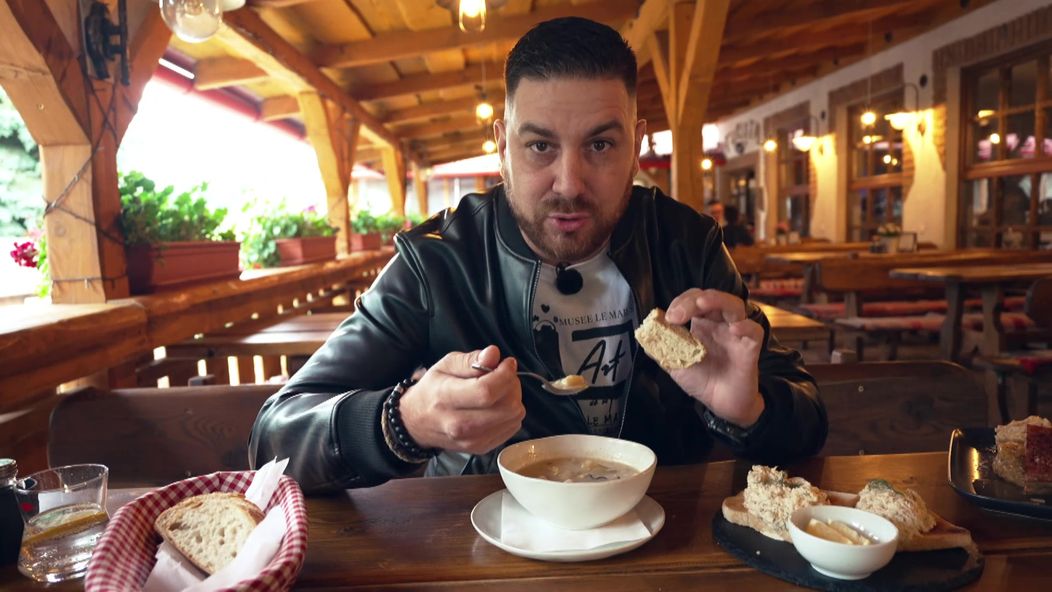 Na nože - Návrat do penziónu Turista