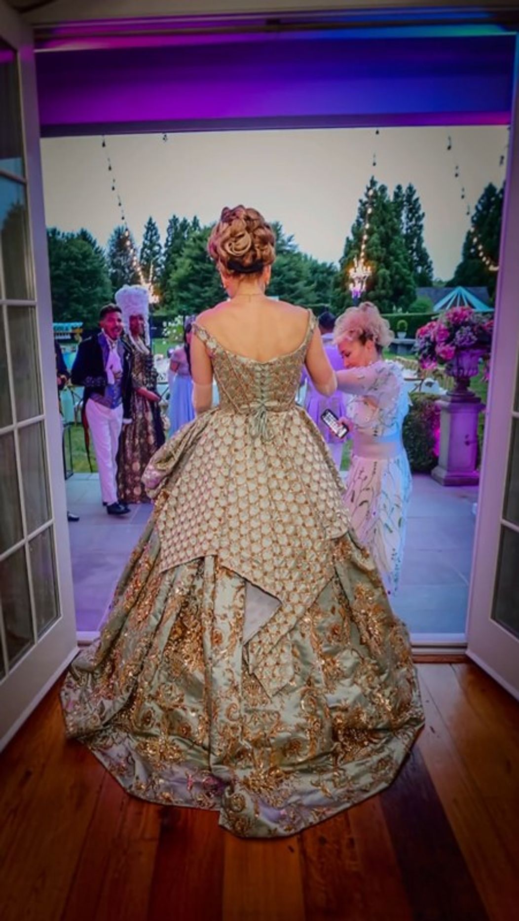 Jennifer Lopez oslávila 55. narodeniny na motív slávneho seriálu.