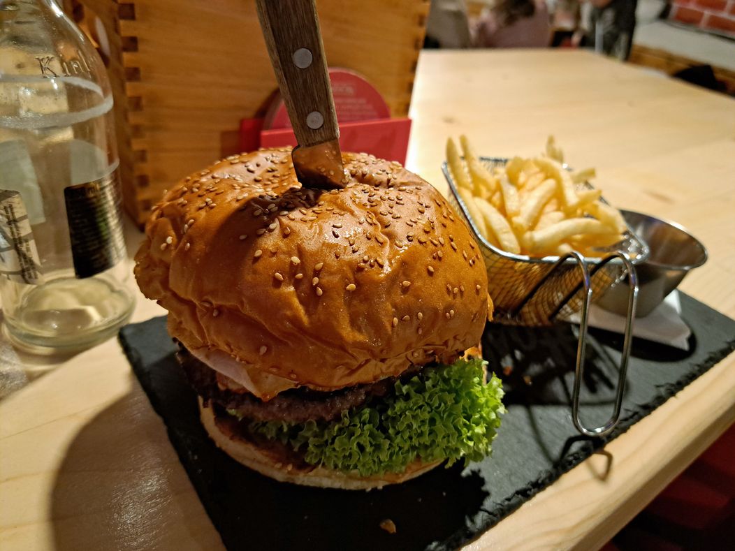 Na nože - Hashtag burger