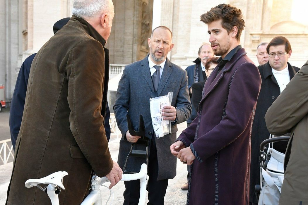 Peter Sagan s pápežom Františkom.