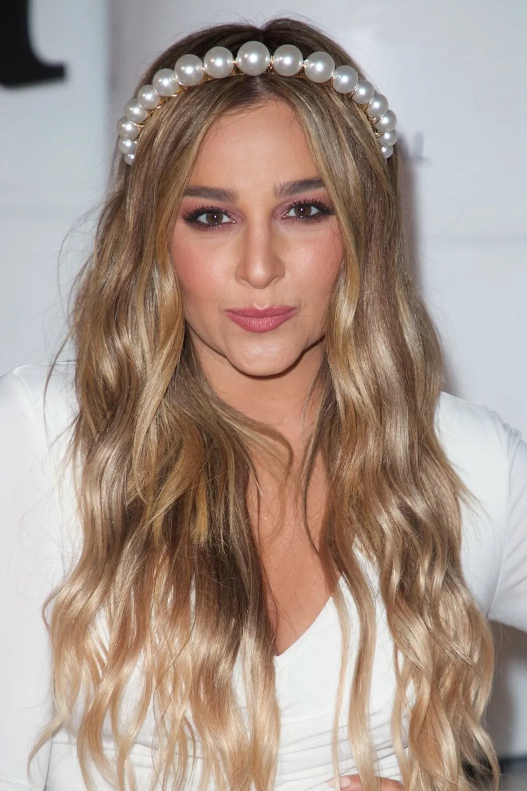 Alisan Porter vo filme Kučeravá Sue