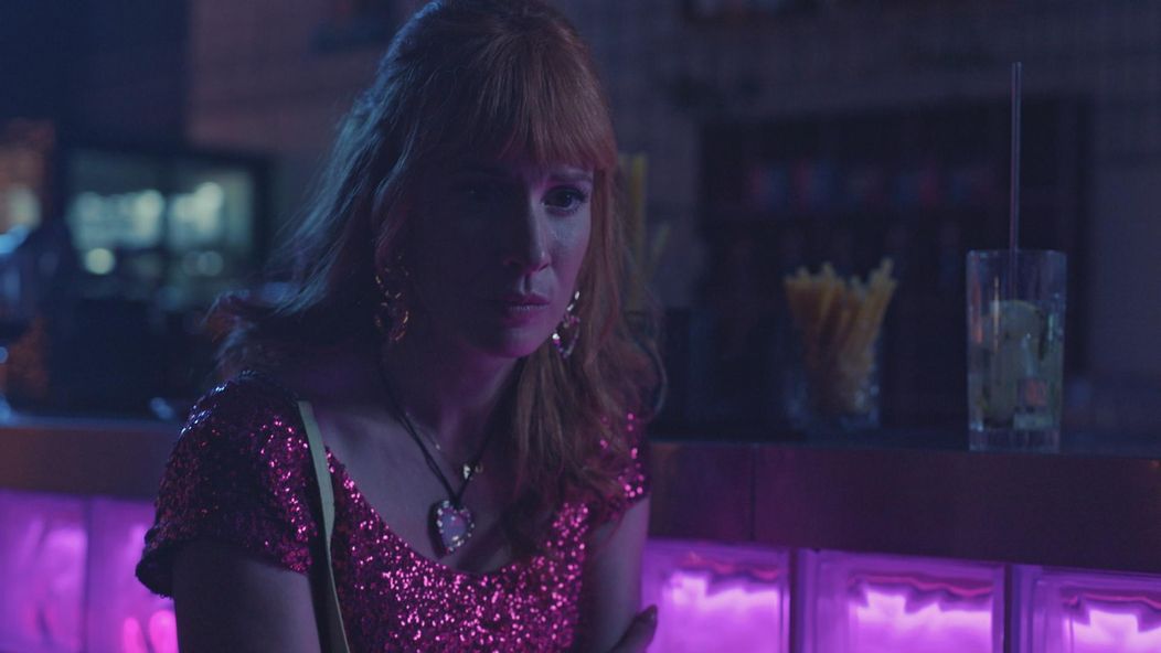 Radosť z perfektnej oslavy Adamových (Kamil Mikulčík) narodenín vystriedal strach.