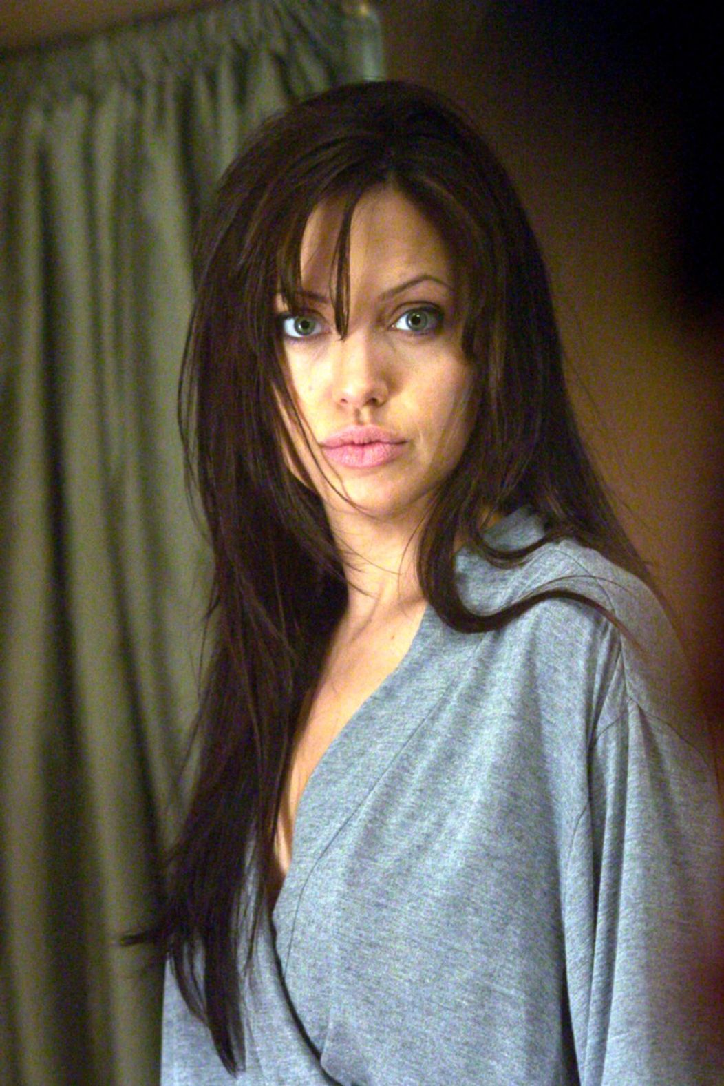 Angelina Jolie a jej premeny vzhľadu.