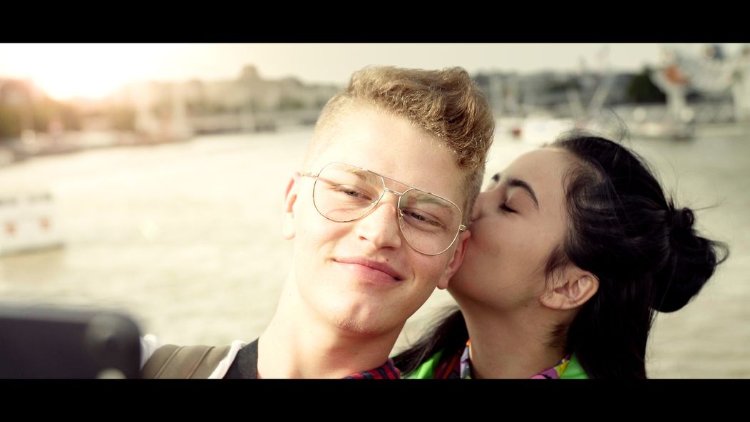 Oliver Oswald a Sarah Cao v novom videoklipe producenta Marka Danna